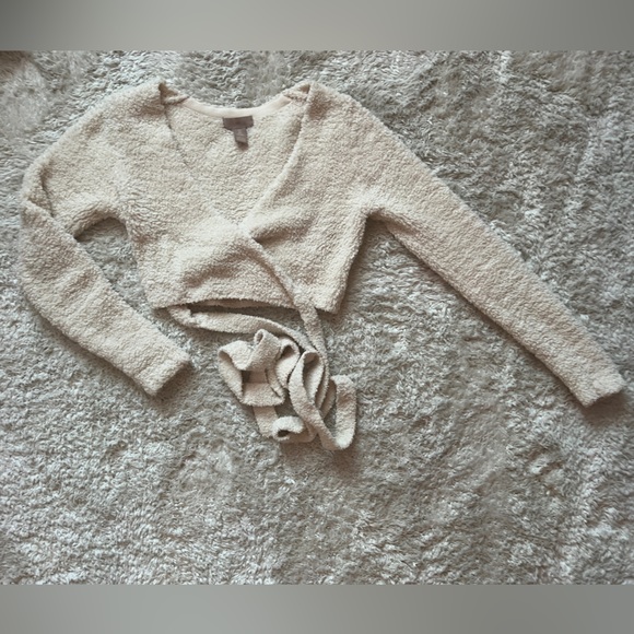 H&M cozy wrap cropped sweater, S - Picture 1 of 2